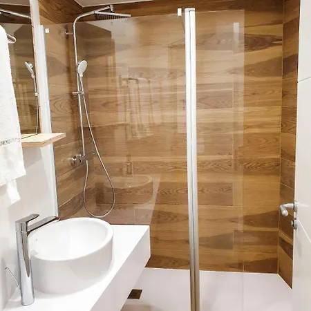 Ginosi Pedralbes Hotel Barcelona