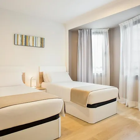 Hotel Ginosi Pedralbes